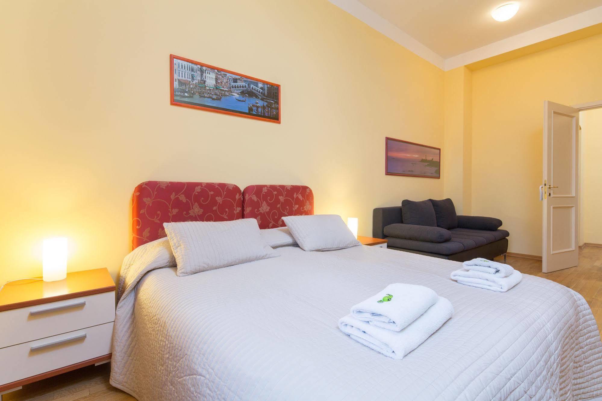 City Lounge Hotel 布拉格 外观 照片