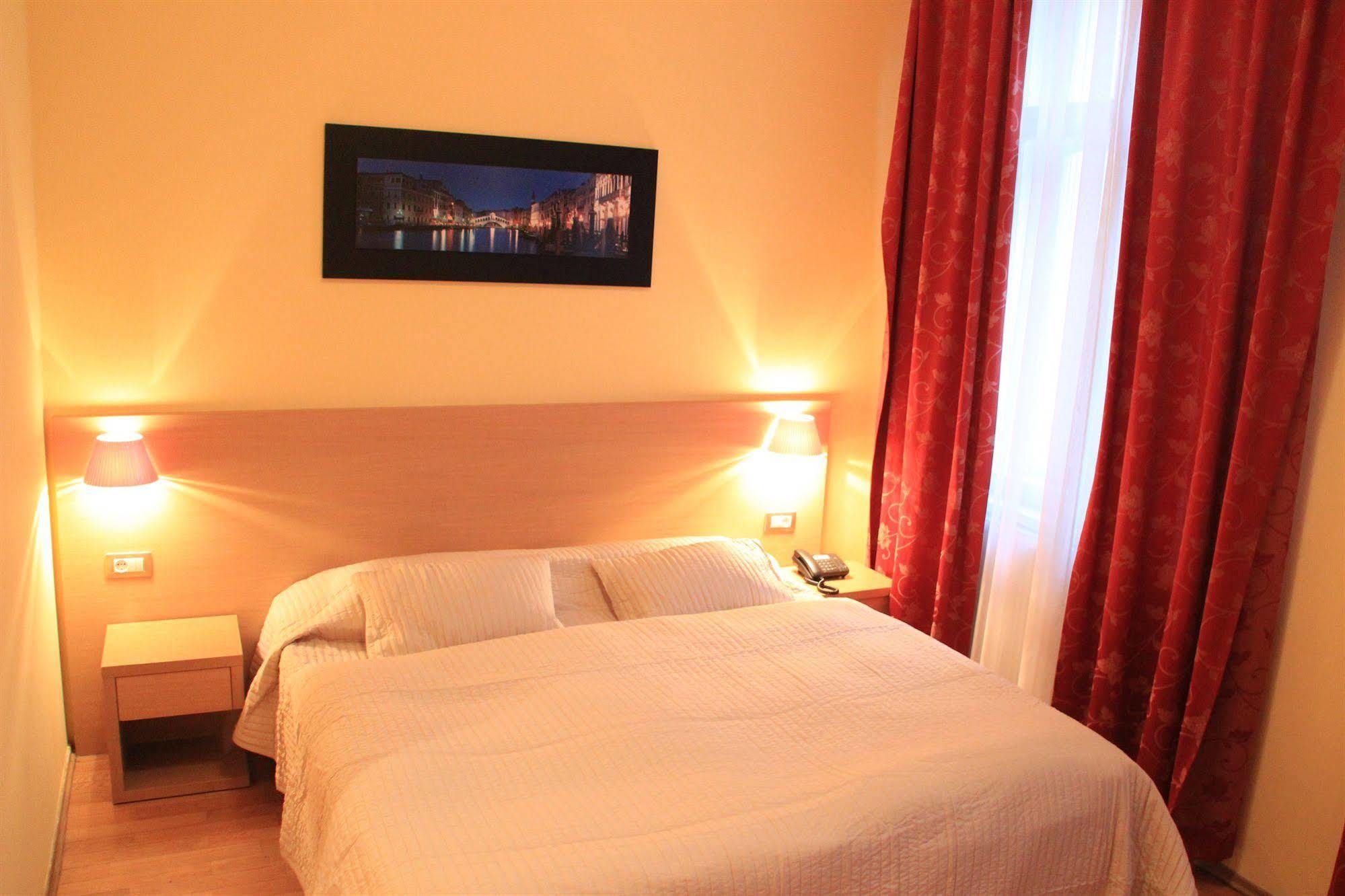 City Lounge Hotel 布拉格 外观 照片